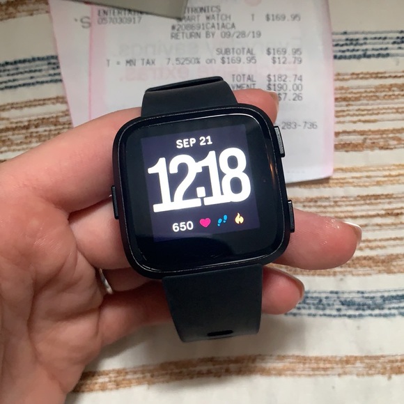 Fitbit Versa - Picture 5 of 9